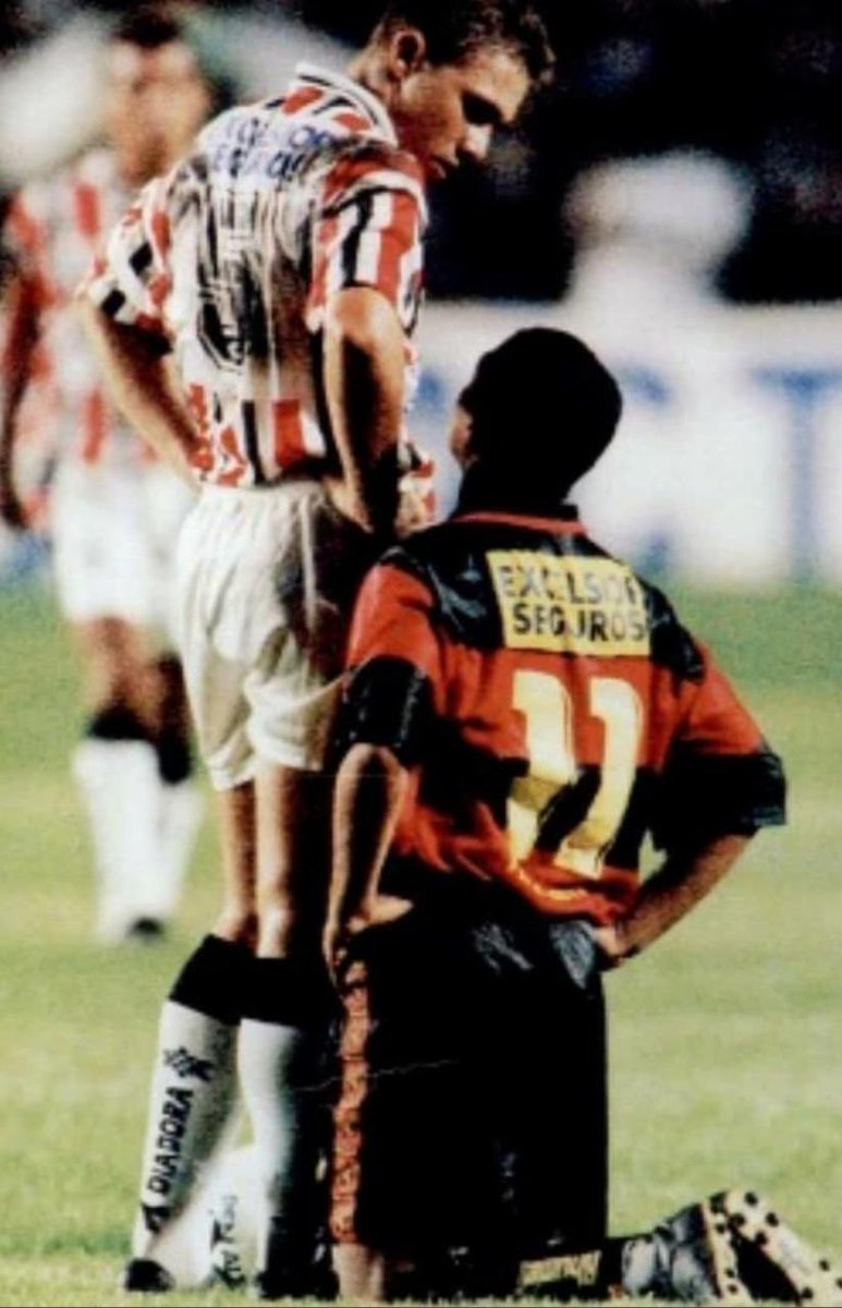 reportergondim's tweet photo. O Santa Cruz nasceu e viverá eternamente! Salve o clube do povo.

#Santa109Anos ❤️

SANTA CRUZ FUTEBOL CLUBE https://t.co/CNgfdxTNsG