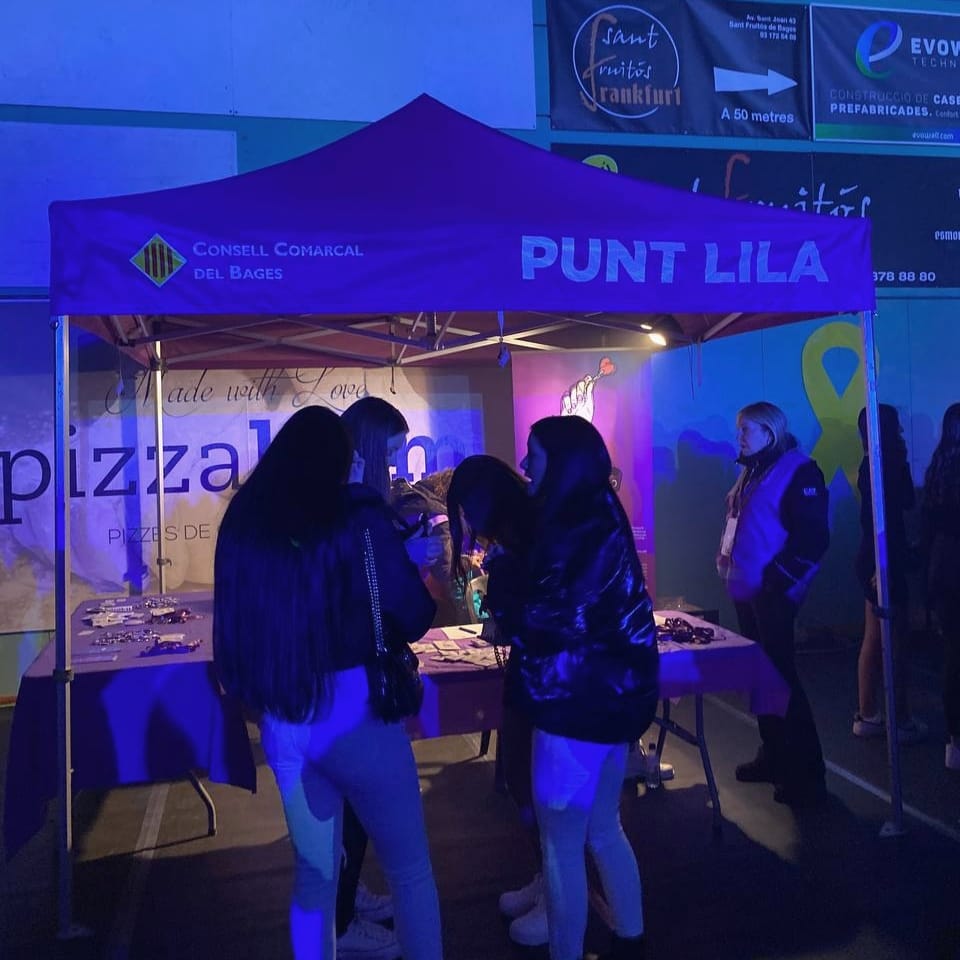 consellbages's tweet photo. Més punts liles coincidint amb festes i actes ℹ
👫Prevenció i sensibilització 🔧 contra les #violènciessexuals i #lgtbifòPrevenció i sensibilització 🔧 contra les #violènciessexuals i #lgtbifòbiques.
#Estimalanit #Lanitésnostra 🫶🏽 #detotes
@DonesAmbEmpenta https://t.co/Gdjpd1RGPY
