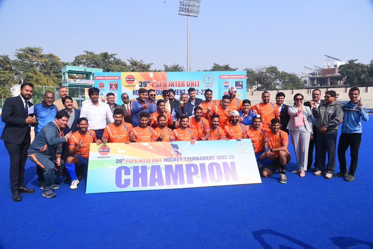 DirHR_iocl's tweet photo. Hockey, you beauty!

Just witnessed an unforgettable final at the PSPB hockey Tournament in Lucknow! #IndianOil edged past ONGC in a thrilling penalty shootout. Passion, pride &amp; sporting spirit were on full display. Congratulations to both teams for their incredible performances! https://t.co/wjL906NJWx