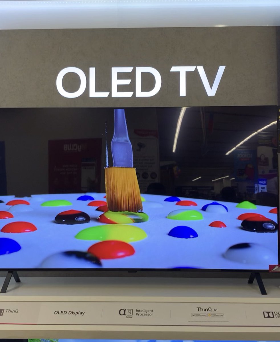 Musau_the_III's tweet photo. Enjoy the widest viewing angle thanks to this OLED tv.
#LGValentines #Lovels #LG100Club https://t.co/yhgsTrGvoB