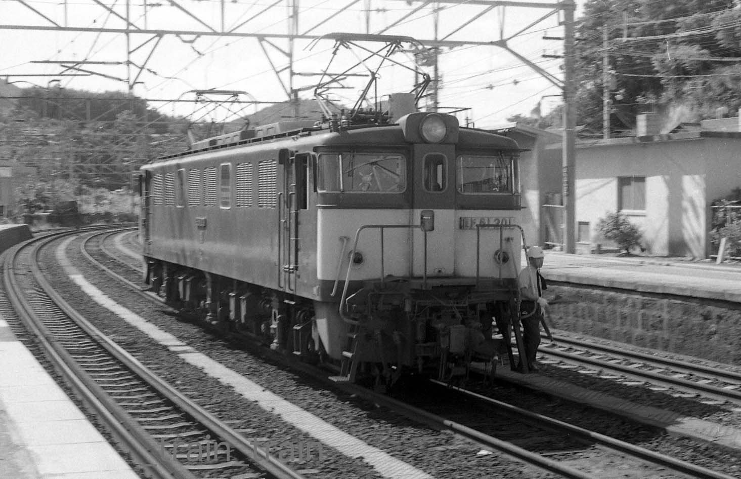 おざよう on Twitter: "@train_rail_ @8m22t EF60の初期型とEF61はともにクイル駆動で当時故障が多く手を ...