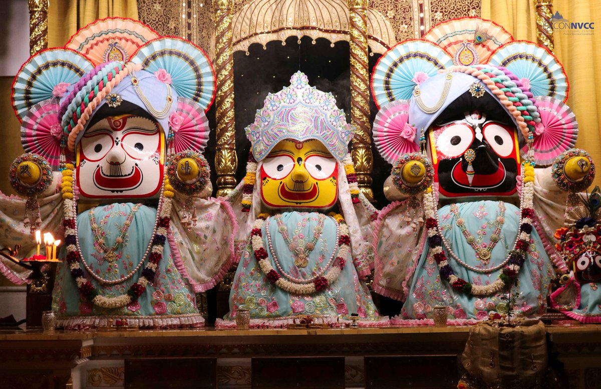 ISKCONPune's tweet photo. 🌷 Nityanand Trayodashi &amp; Brahmotsav Celebration
Special Mangal Arati Darshan | 03-02-2023 | ISKCON NVCC Pune 🌷
#iskconnvcc10thanniversary
#ISKCONNVCC #ISKCONPune #ISKCON
#PUNE #DailyDarshan #harekrishna
#Friday #3rdfebruary #3rdfebruary2023
#nvcc #radhavrindavanchandra https://t.co/dlVLSGn0Bo