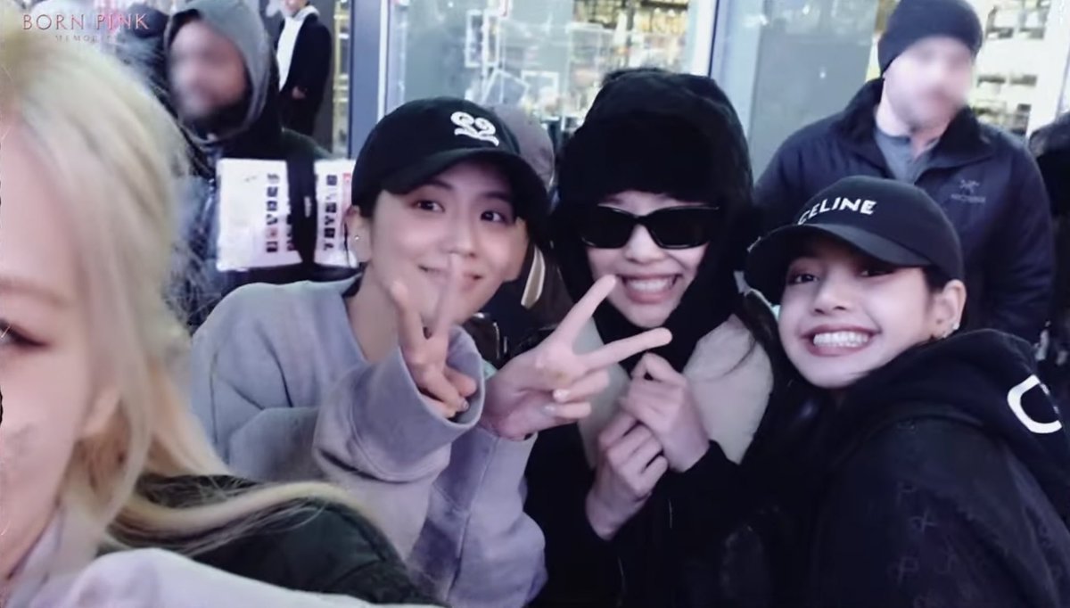 blackpinkbabo's tweet photo. BLACKPINK BEST GIRLS ♥️ https://t.co/Ds8CEYZXfi