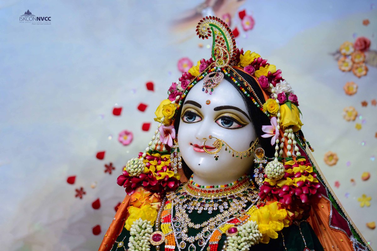 ISKCONPune's tweet photo. 🌷 Nityanand Trayodashi &amp; Brahmotsav Celebration
Special Sringar Darshan | 03-02-2023 | ISKCON NVCC Pune 🌷
Sri Sri Radhavrindavanchandra 
#iskconnvcc10thanniversary
#ISKCONNVCC #ISKCONPune #ISKCON
#PUNE #DailyDarshan #harekrishna
#Friday #3rdfebruary #3rdfebruary2023
#nvcc https://t.co/IhUnJ730C0