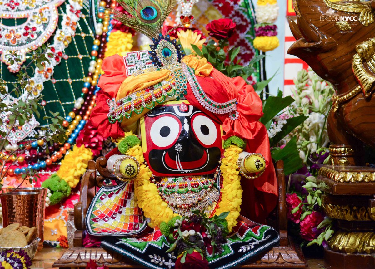 ISKCONPune's tweet photo. 🌷 Nityanand Trayodashi &amp; Brahmotsav Celebration
Special Sringar Darshan | 03-02-2023 | ISKCON NVCC Pune 🌷
Sri Sri Jagannath Baldev Subhadra
#iskconnvcc10thanniversary
#ISKCONNVCC #ISKCONPune #ISKCON
#PUNE #DailyDarshan #harekrishna
#Friday #3rdfebruary #3rdfebruary2023
#nvcc https://t.co/3kS5qK6hkO