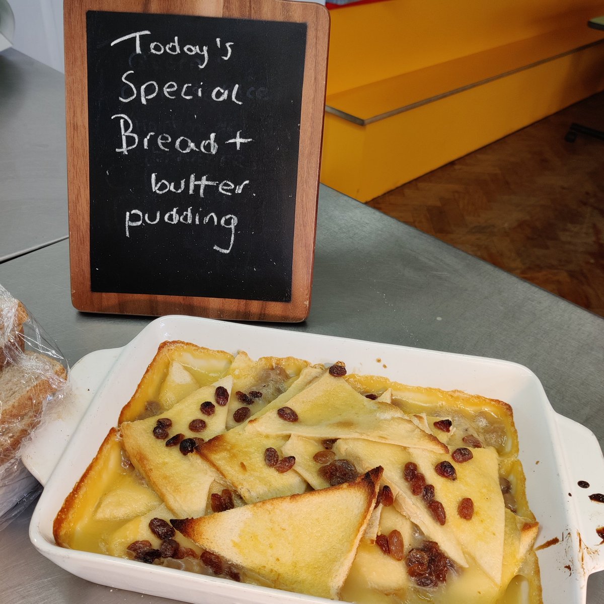 StOswaldsCEP's tweet image. Yesterdays 'Old style School Lunch' #funlunch #healthylunch