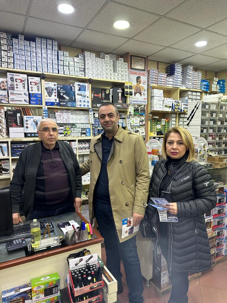 Deva partisi Şahinbey teşkilatı olarak Büyük pasaj esnafını ziyaret ettik. 
⁦<a href="/sahinbeyedeva/">Deva Partisi Şahinbey</a>⁩ ⁦<a href="/barisbayhn/">Barış Bayhan</a>⁩ ⁦<a href="/kocaaslanebru/">Ebru Kocaaslan</a>⁩ ⁦@Av_MSYilmaz⁩ ⁦<a href="/ozerksck/">özer kısacık</a>⁩ ⁦<a href="/Mustafaylmz1704/">Mustafa Yılmaz</a>⁩ ⁦<a href="/karyamahmut/">Mahmut Erkılıç</a>⁩ ⁦<a href="/DevaRukiye/">Rukiye Kılıçkıran</a>⁩ ⁦<a href="/yilmazcoach/">Mustafa hayta</a>⁩ ⁦