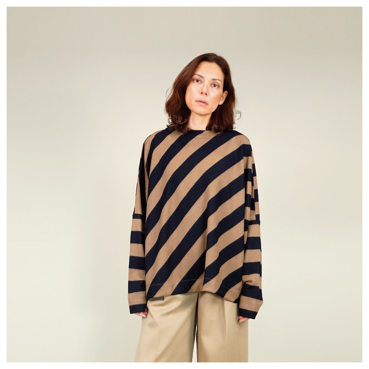 RURIWorld's tweet photo. Offering a reversible 2 way design, style between a slouchy oversized cardigan or comfy fit pullover forming a flattering draped back.

Shop Now | https://t.co/l6wt2BrNo2

#ruriworld #ruri #SustainableFashion #sustainable #fabric #lifestyle #zerowasteliving #hkfashion https://t.co/LxRVquc99F