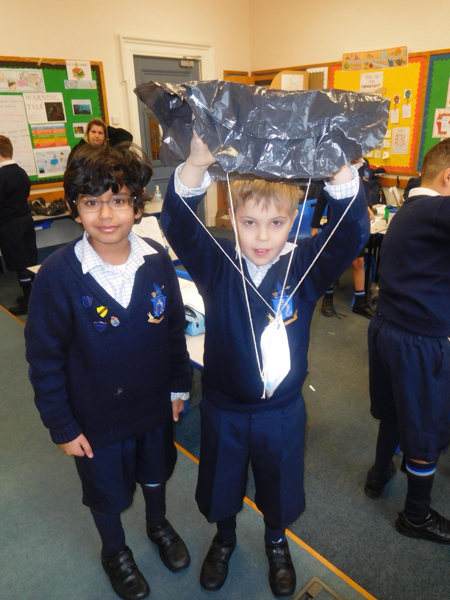 SJBWindsor's tweet photo. Our Year 4 boys have been designing their own parachutes while learning about air resistance. 👨🔬 #SJBmiddleschool #SJBscience https://t.co/XrXUb0Wdx5