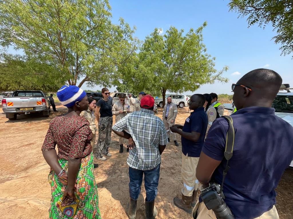 jean_gavalda's tweet photo. .@TotalEnergies EP Uganda hosted a delegation from the European Union which visited some of the restored exploration sites, Wellpad site and the #TilengaProject Industrial area. The delegation also had an opportunity to interact with some of the Project Affected Persons. https://t.co/ok73SwHYSg