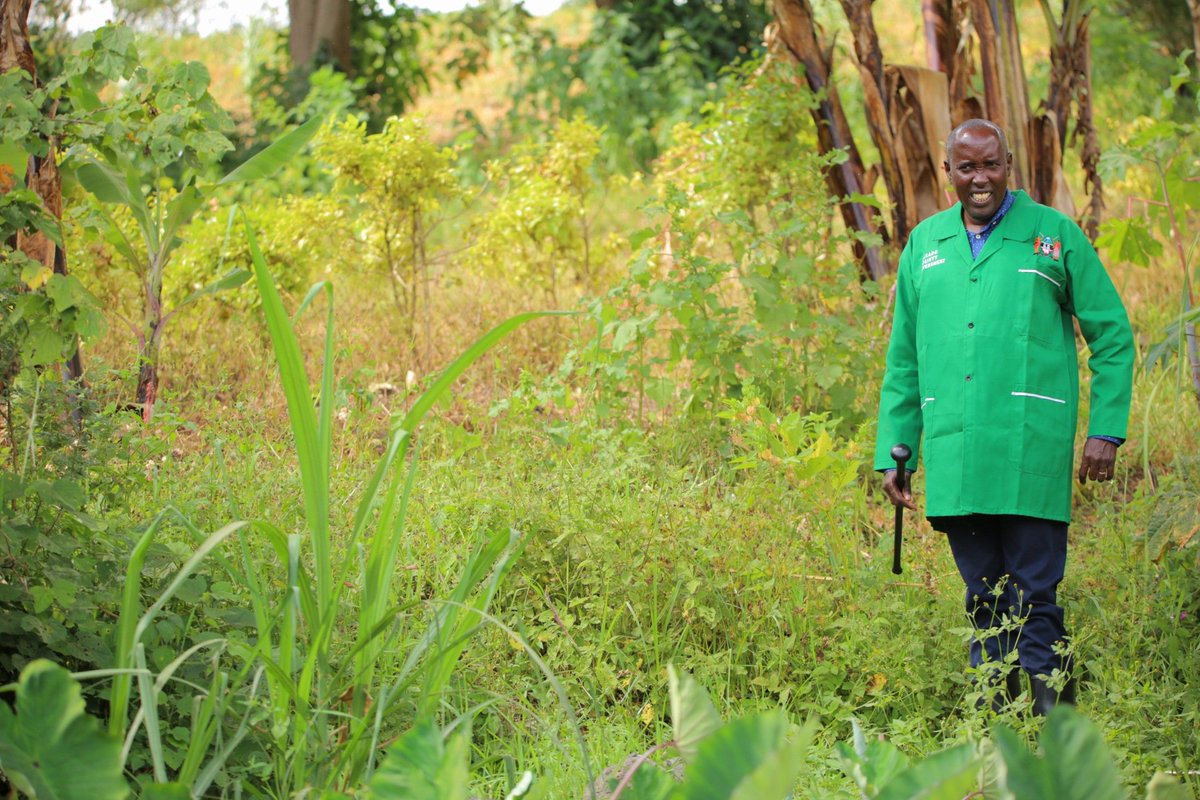 KajiadoGov's tweet photo. LEAVE THE WATER SOURCES OR WE EVICT YOU

@joelenku has thrown a salvo against all those encroaching on water sources and ordered that they leave before April this year. He said lives of Kenyans will not be endangered so that a few people can do farming and destroy river sources. https://t.co/PuERkDAZgJ