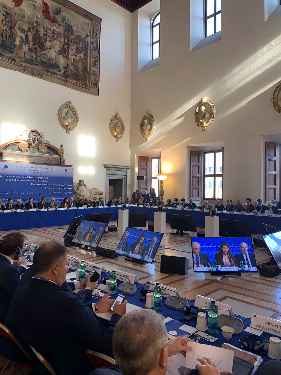 Laurence Boone tweet media