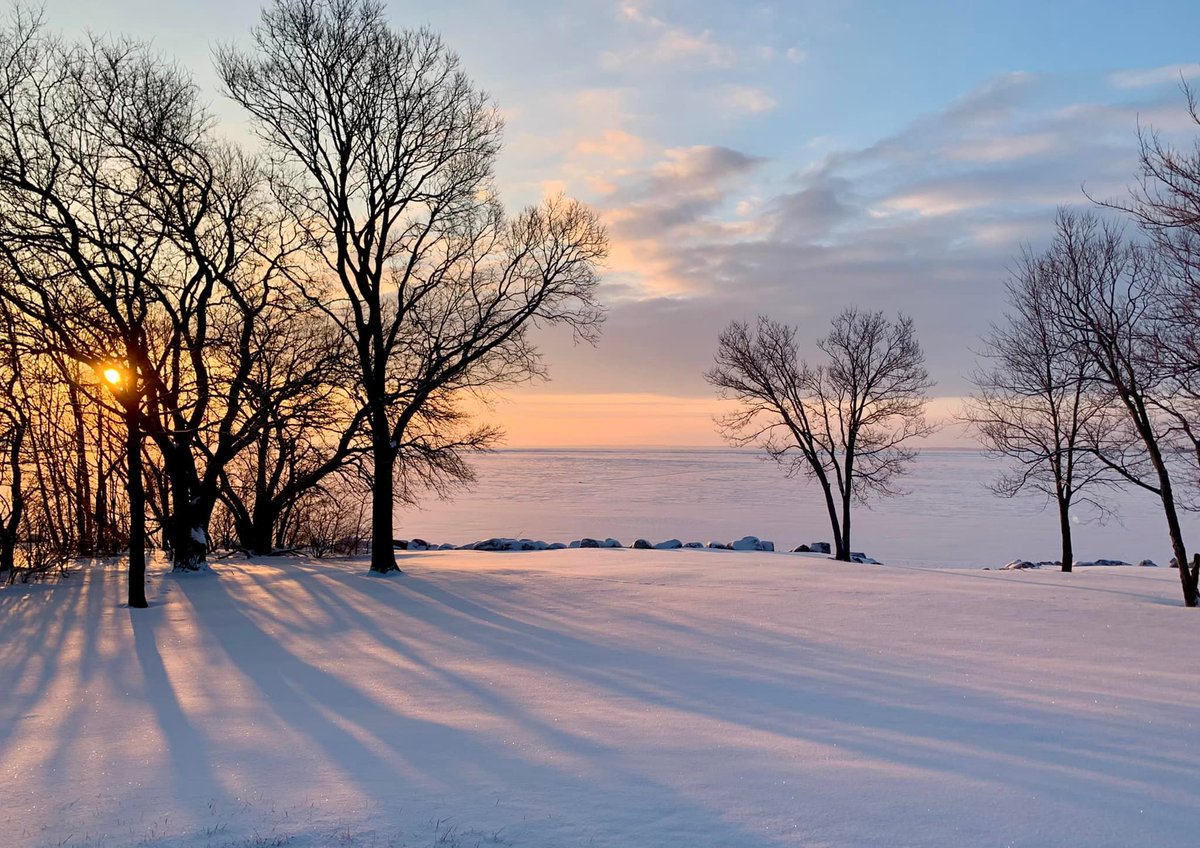 Happy chilly ❄️ #FF &amp; thx for following @KevinJoyce419 @JoeStoll419 <a href="/jasonkinner1/">Jason Kinner</a> <a href="/HikeAdventures/">Gleason Adventure</a> @PressHereJG <a href="/wbslobin/">Billy Slobin</a> <a href="/MBIslandJoy/">Middle Bass Island Joy</a> <a href="/2kidsandacoupon/">Kimberly Ritter</a> <a href="/LittleBeachLady/">Ann Stevens 🇨🇦</a> <a href="/BrianLiskai/">Brian Liskai</a> @Neoweather <a href="/LakeErieLocals/">Lake Erie Locals</a> <a href="/jessicav_wx/">Jessica Van Meter</a> @billandstephlo1 <a href="/OverdorfShana/">Shana Overdorf</a> #millerferry #lakeerie