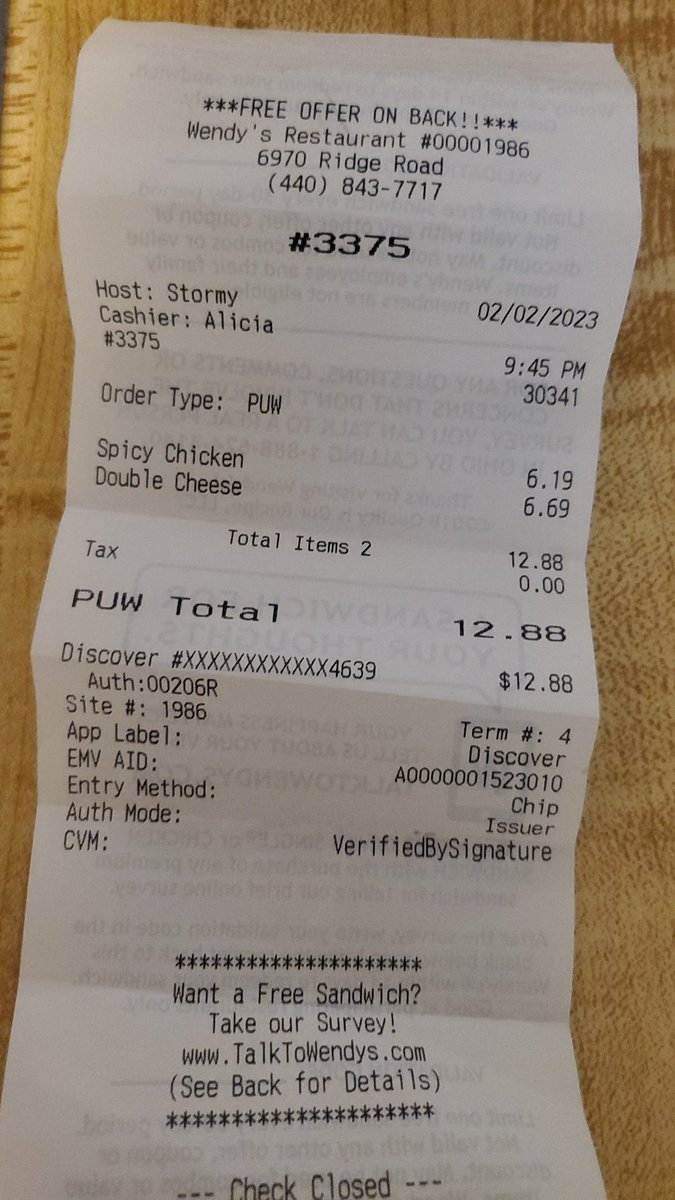 SalPDubai's tweet photo. Dear @Wendys Does that look Cooked? Never knew I was at a Steak House asking for Medium Rare! DISAPPOINTED! 
STORE- 3375 #wendys #wendysCorporate #ParmaOhio #Parma #CityofParmaOH #CityofParma #WendysParma #Wendys3375 https://t.co/a28VsW5F1i
