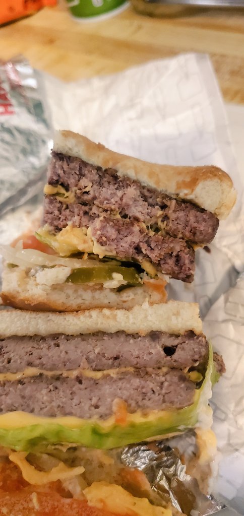SalPDubai's tweet photo. Dear @Wendys Does that look Cooked? Never knew I was at a Steak House asking for Medium Rare! DISAPPOINTED! 
STORE- 3375 #wendys #wendysCorporate #ParmaOhio #Parma #CityofParmaOH #CityofParma #WendysParma #Wendys3375 https://t.co/a28VsW5F1i