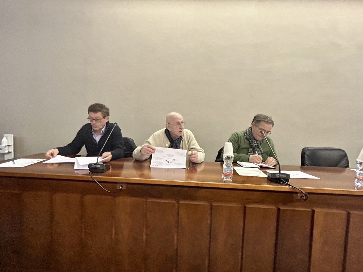 AnciLiguria's tweet photo. 📌A #Cicagna l’Assemblea dei Sindaci della nuova #areainterna #ValFontanabuona, con il dg @PierluigiVinai e @RegLiguria per iniziare il lavoro operativo di individuazione dei fabbisogni e definirne la Strategia, i temi e le relative schede progettuali
▶️ https://t.co/BiPrVaeK0h https://t.co/7qHjkwWgTN