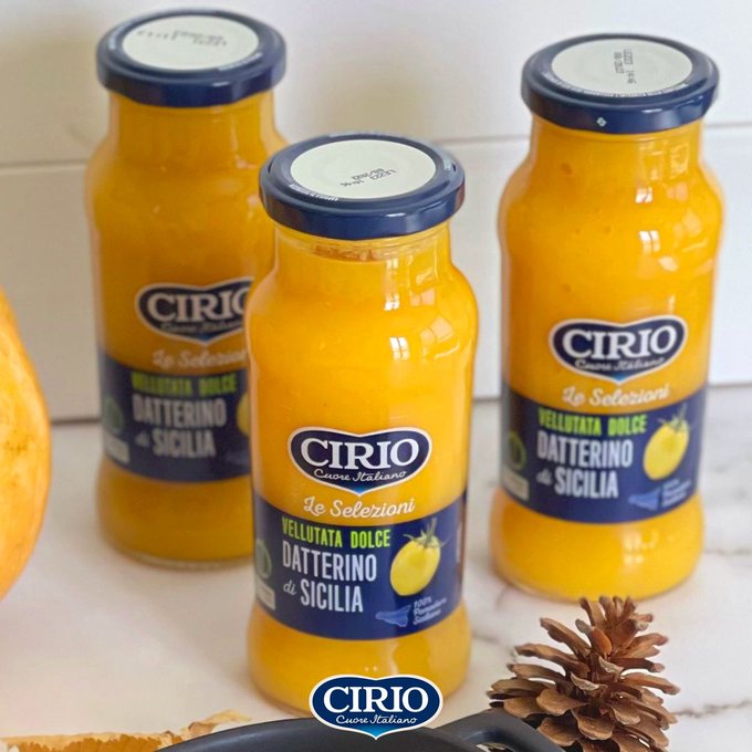 PassioneCirio's tweet photo. Ti piacciono i sapori delicati? Allora la #Vellutata di #DatterinoGiallo #Cirio, 100% sole di #Sicilia, 100% gusto e natura, ti sorprenderΓ con la sua naturale dolcezza. Noi amiamo goderci la sua incredibile cremositΓ in un primo piatto o sulla pizza. E tu? π https://t.co/7oGl7cAUYn