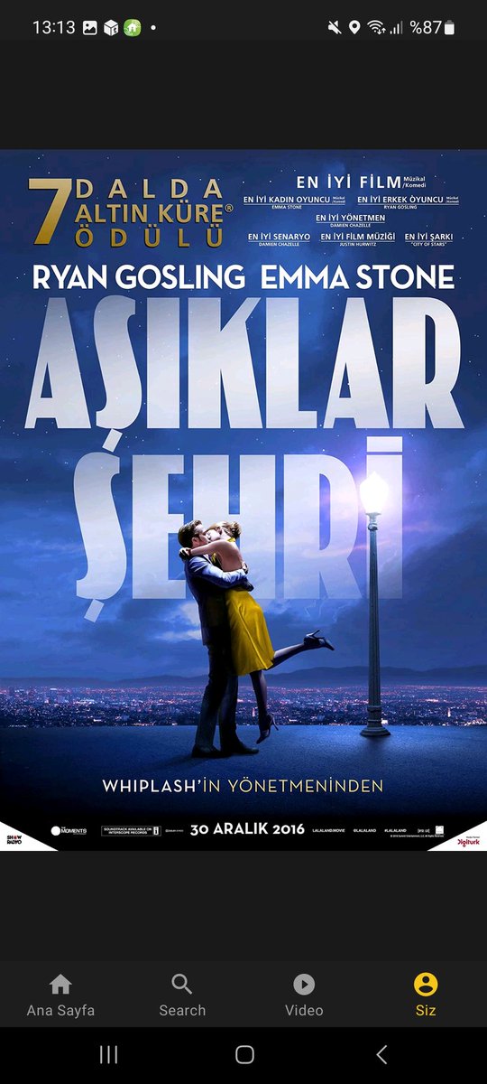 FilmSecmeden's tweet photo. Film 2 saat romantik film mi olur diyenler için çok iyi bir cevap veriyor bence. 
Sıkmıyor dans, müzik, bakış atma ustası Ryan Gosling baba da işin içinde olunca kendini izletiyor. 
İzleyin 2 3 erkek bir arada izlenmez. 
Kız arkadaşınızla izleyin kıvama gelirsiniz... https://t.co/a71pJGtMoJ