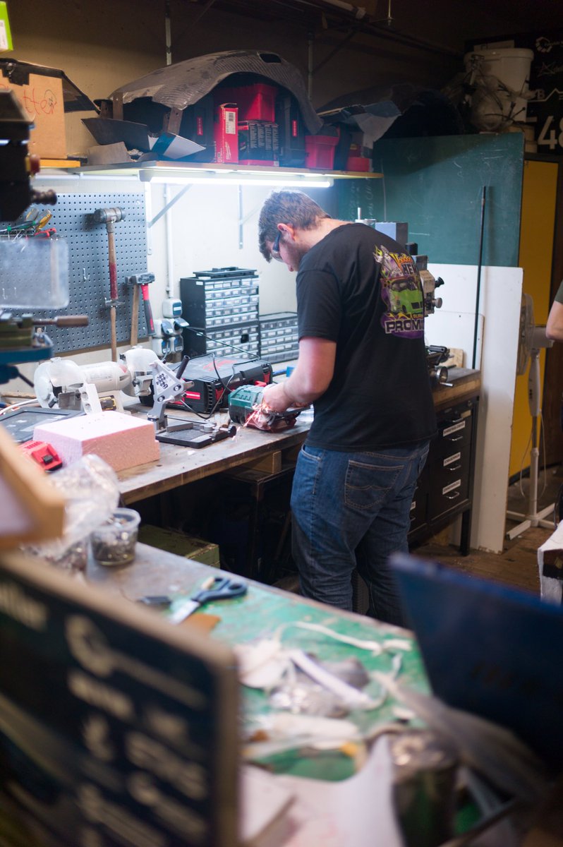 RUBMotorsport's tweet photo. /// 🔥

#rubmotorsport #rubmo #rub #ruhrunibochum #ruhruni #bochum #RUB23e #Fertigung #manufacturing #werkstatt #workshop #flex #flexen #powertool https://t.co/niXMSBd18c