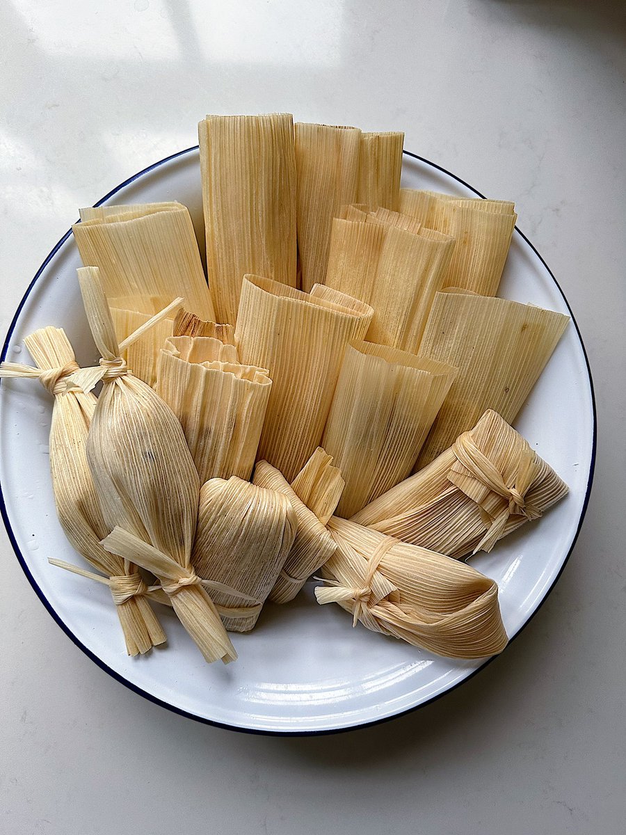 Pineapple &amp; Raisins Tamales
Yesterday I made #tamales to celebrate el #DiaDeLaCandelaria