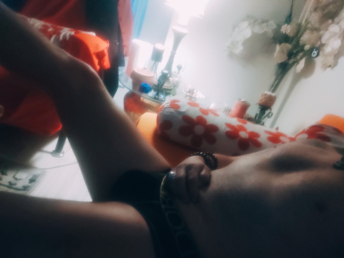 Hey kimler var diyarı alemde..  sexsi iyi deneyimli grup deneyimi  takıntıları olmayan fantezi seven yaşamayı bilen bireyler  bekliyoruz @EmirNilay6 @TanyaKaan07
 @ #gayarabul  #gayistanbul  #gayantalya #gayizmir  #gayturkey  #gaygreece   #aktif #vers #biseksuel #homeparti #grup