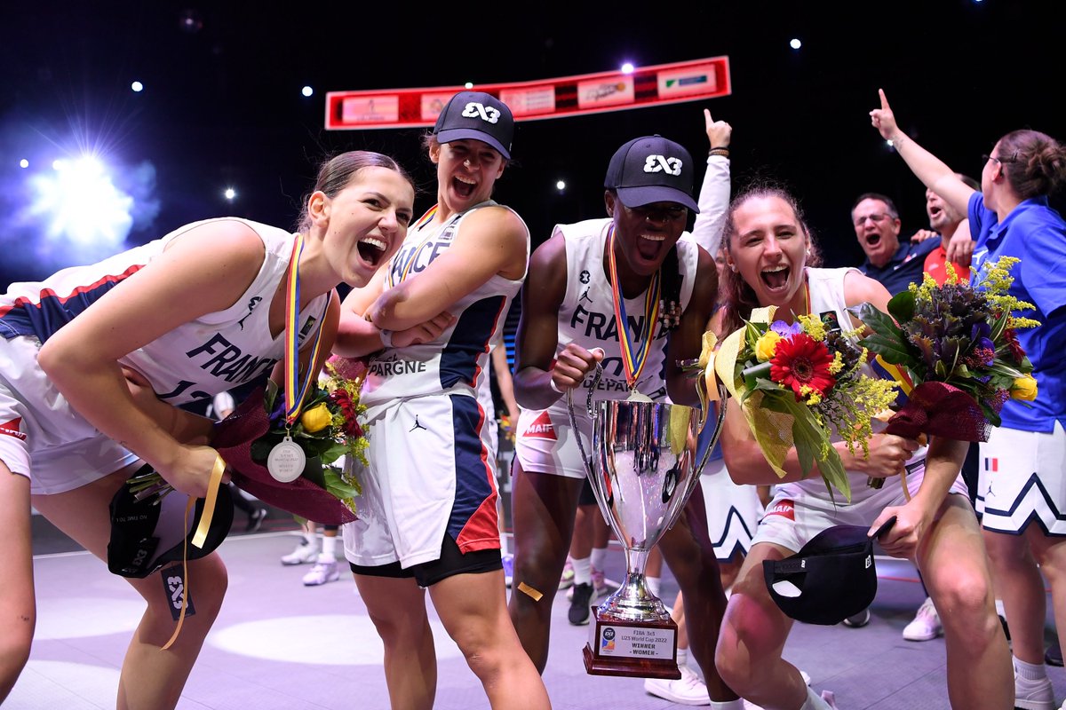 Nos quatre Championnes du Monde U23 convoquées en stage avec l'Équipe de France A 🇫🇷👏

⭐ <a href="/colinefrchl/">Coline</a> 
⭐ Camille Droguet
⭐ <a href="/Anna_NDJ/">Anna</a> 
⭐ <a href="/sixtinemacquet/">16</a> 

➕ d'infos : bit.ly/EDF3x3_0130