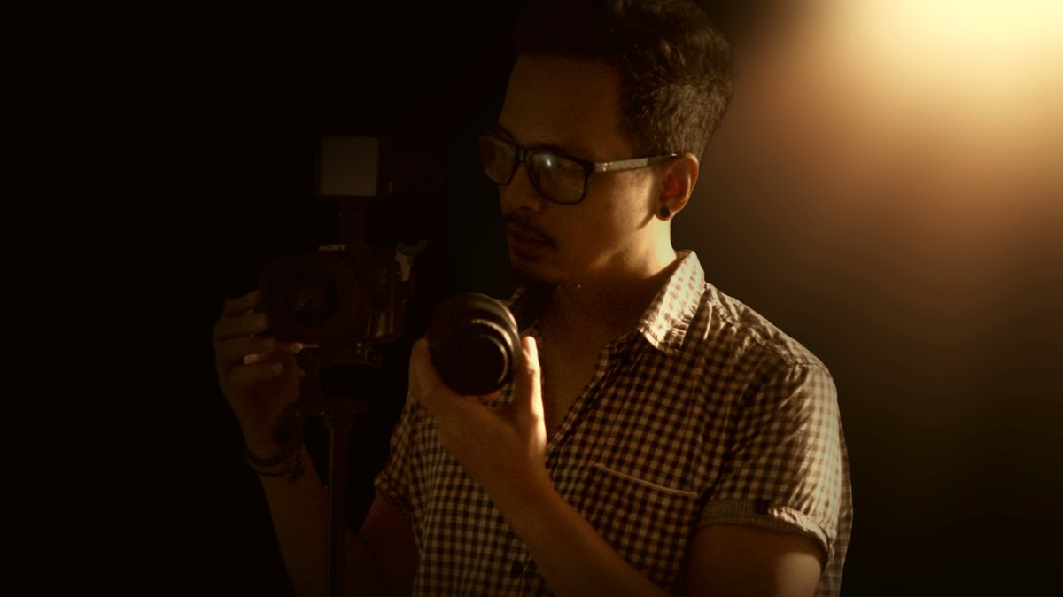 Resty_PH's tweet photo. Hey there fellow vlogger!

What's your go-to lens for all your vlogging adventures?  I'm all about the 24mm cinelens. It's versatile / can handle just about anything.  Manual focusing can be a bit tricky, but it's totally worth it when it comes to nailing those talking headshots. https://t.co/CchiLA2esq