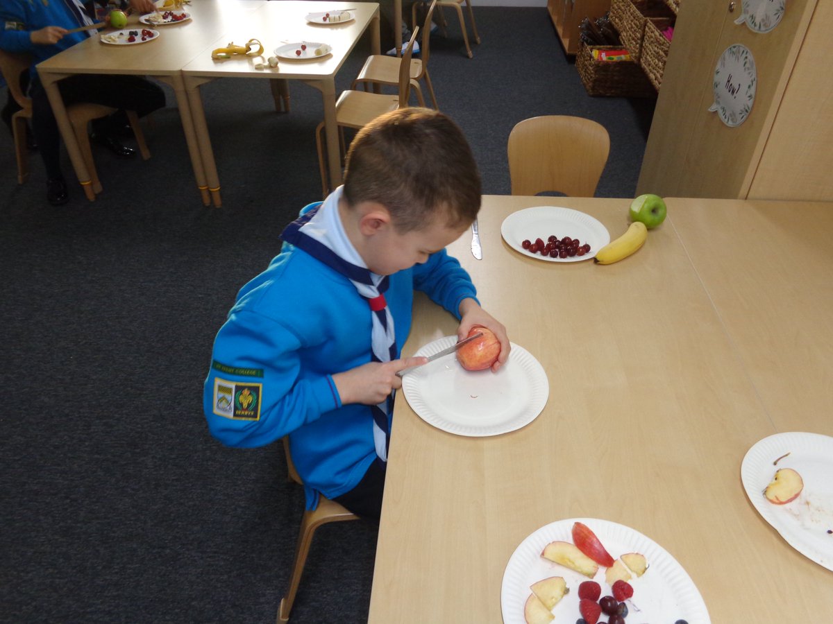 1st Trent College Beavers have enjoyed making fruit faces as part of their Health and Fitness badge. They definitely tasted as good as they looked!