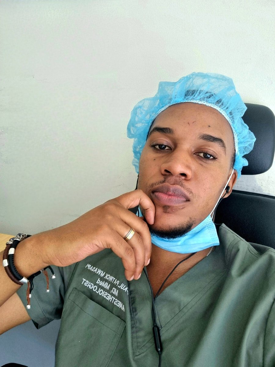 mwasapi's tweet image. "Bringing comfort and peace to every patient, One breath at a time" 💊💉
Happy Physician Anaesthesiologist week

#physaneswk23
#anesthesiology #medicine #Physician