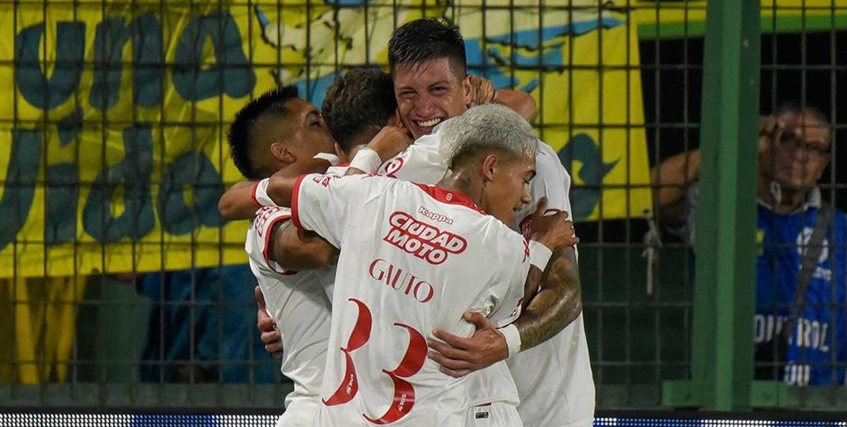 BrianEPecora's tweet photo. #Huracán El representante de Merolla, Carlos Papandrea, dejó en claro en El Show de Boca: “Por respeto al club que lo formó es imposible que Lucas firme un precontrato con Boca”. https://t.co/VzTfyo6tM9