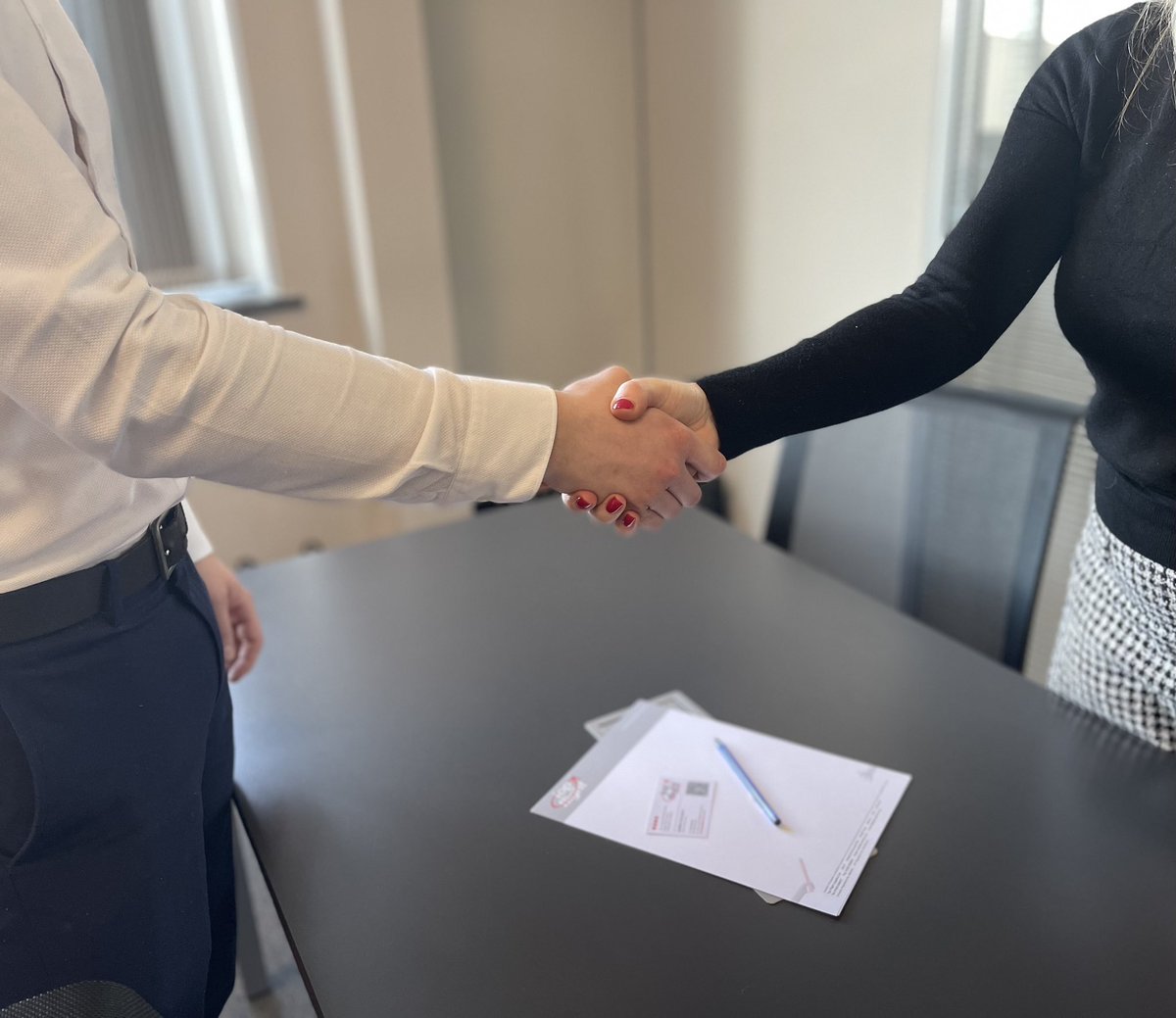 tfcouriers's tweet photo. For over 30 years we’ve been trusted by clients to deliver confidential documents; multimillion pound contracts &amp; tenders; to meet time-critical deadlines; and to carry unique &amp; high value consignments to destinations across the World 🗺️ 
https://t.co/l5scp6VQ2r

#samedaycouriers https://t.co/gf0IwnuMo9