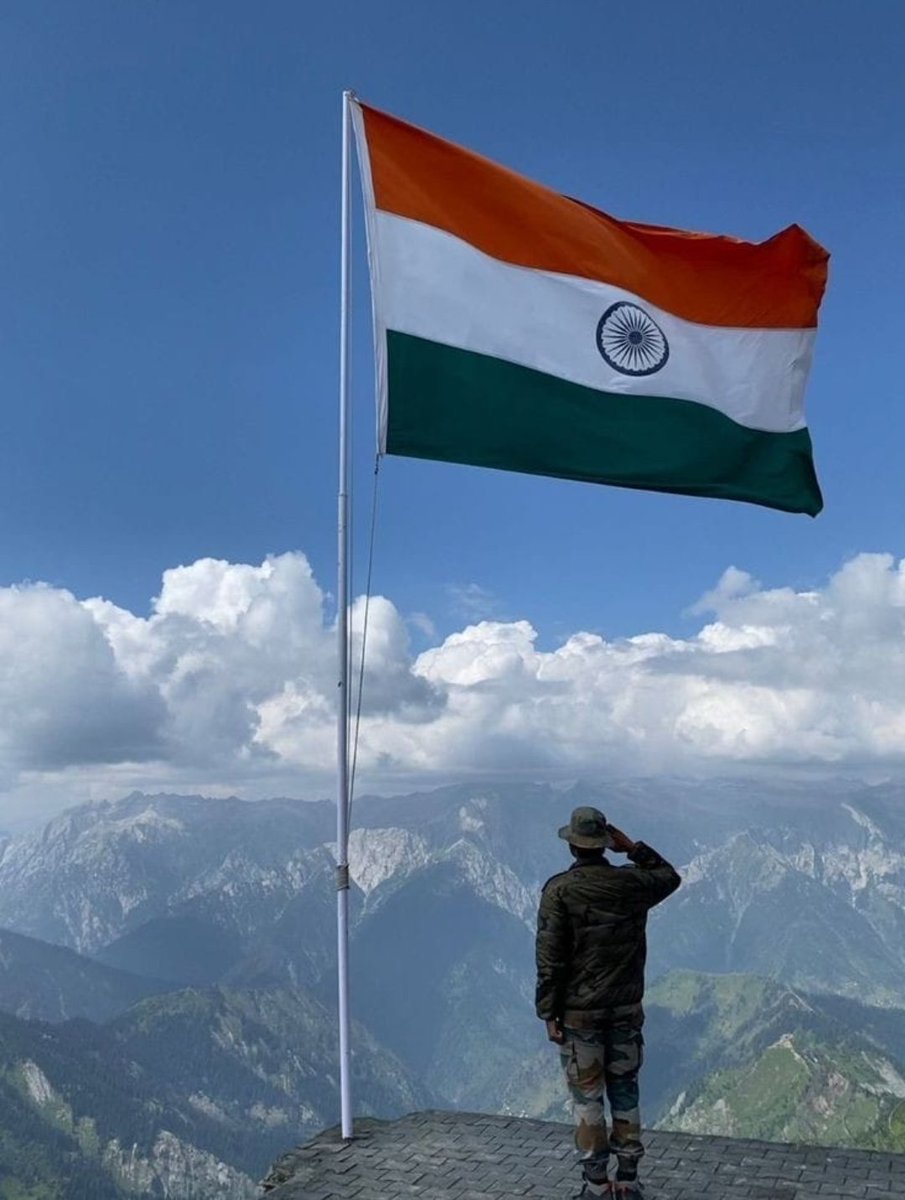 Hritikbhardwajj's tweet photo. आज हमारे साथ के कुछ भाईयो ने गीता से ज्ञान लेने की कोशिश की, लेकिन अफसोस, गीता में भी कही नहीं लिखा है की भर्ती को कैंसल कर सकते हैं 😓 #JusticeForDefenceStudents 
कल एक बार राम राज्य के बारे में पता करेंगे, क्या पता उसमे भर्ती कैंसल करने का नियम हो कोई 💔 https://t.co/sWtChSiOhg