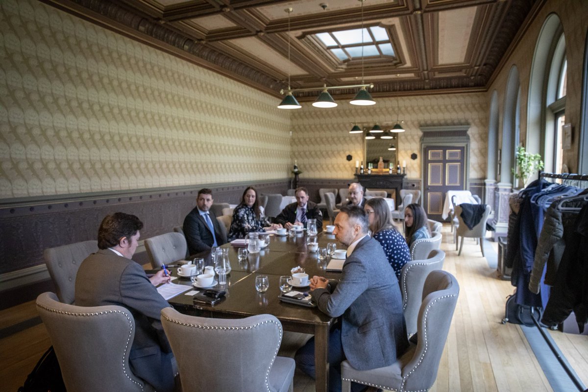 ALewerMBE's tweet image. A big thank you to the local members of the @theCIOB for inviting me to a roundtable discussion on skills, planning and all things construction. I thoroughly enjoyed the discussions  at the wonderful venue of @DelapreAbbey