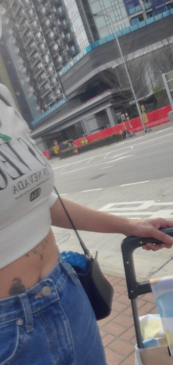 阿姐推架車。。完全無哂形象可言🤪🤪🤪搬屋好多野攪。。攪完好開心。。好滿足🥰🥰