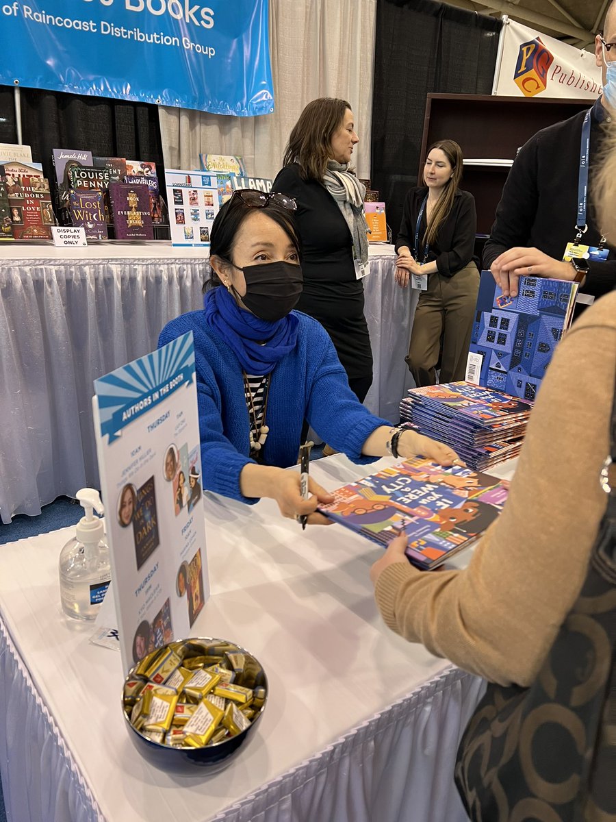 RaincoastBooks's tweet photo. Day 1 of #OLASC23 was a hit! Great to see everyone in person again and have some fantastic authors sign at the booth 📚 https://t.co/k19tSbp1lm
