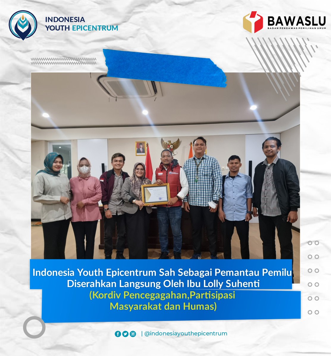IYepicentrum's tweet photo. Indonesia Youth Epicentrum resmi terdaftar sebagai salah satu lembaga Pemantau Pemilu terakreditasi BAWASLU RI setelah serah terima sertifikat lembaga Pemantau Pemilu dengan Koordinator Divisi Pencegahan,Partisipasi Masyarakat dan Humas Badan Pengawas Pemilu RI Ibu Lolly Suhenti. https://t.co/gS3sNC8Dd5