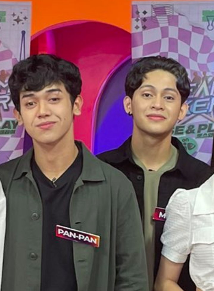 MochiMacky's tweet photo. @DreamMakerOfc Dm hindi naman sa pag aano .
pero mag jowa bato ? Same na same ng color ng damit HAHAHA
#Panky #DreamChaserPanpan #DreamChaser_MACKY #MACKYtHappen #MACKYttoFinale https://t.co/QUrwRbs6SM