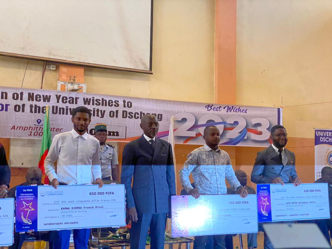 Univ_Dschang's tweet photo. *Université de Dschang* 
Cérémonie de présentation des vœux à Mr le Recteur de l'Université de Dschang. 

Présentation des 05 lauréats des Olympiades CAMES 2022..
#UniversiteDeDschang 
#voeux2023 
#DynamiqueCollective
#Uds 
#Amphi1000 https://t.co/VGAlHgYtqM