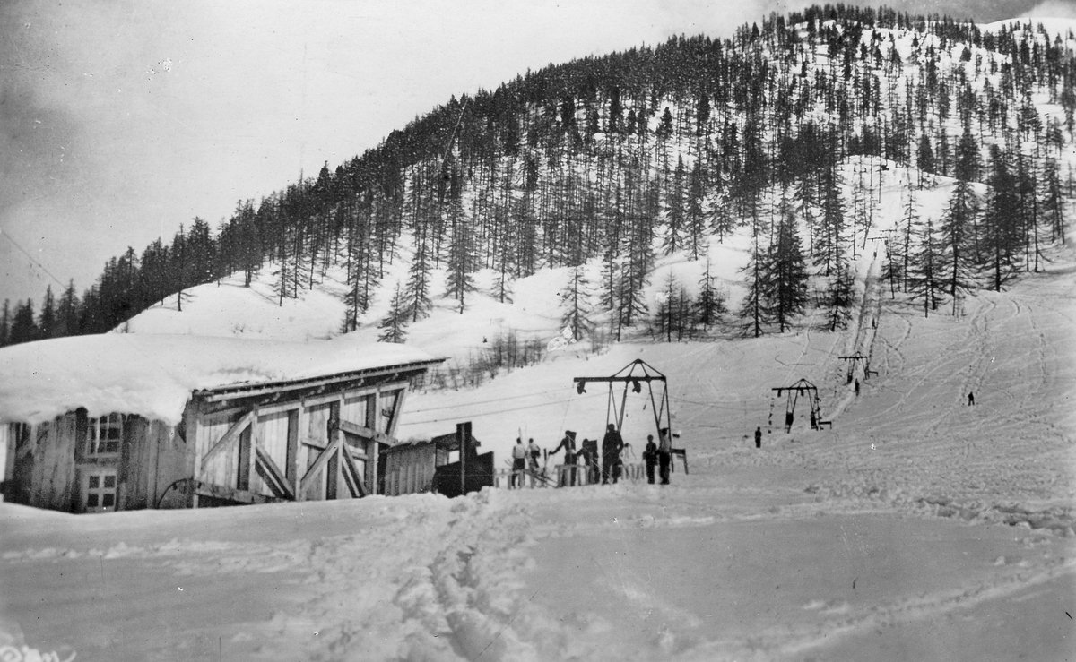 skipedia's tweet image. New Blog Post for Chaletline: The First Ski Lift in Val d’Isère ow.ly/wrgc50MINJQ @valdisere @FranceMontagnes @SavoieMontBlanc