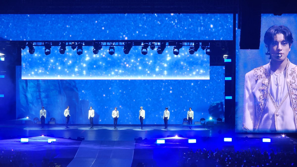 ja_giya_'s tweet photo. The boys look dashing.
#MANIFESTO_IN_MANILA
#MANIFESTO_IN_MANILADAY1 https://t.co/hFAPvyhUd0