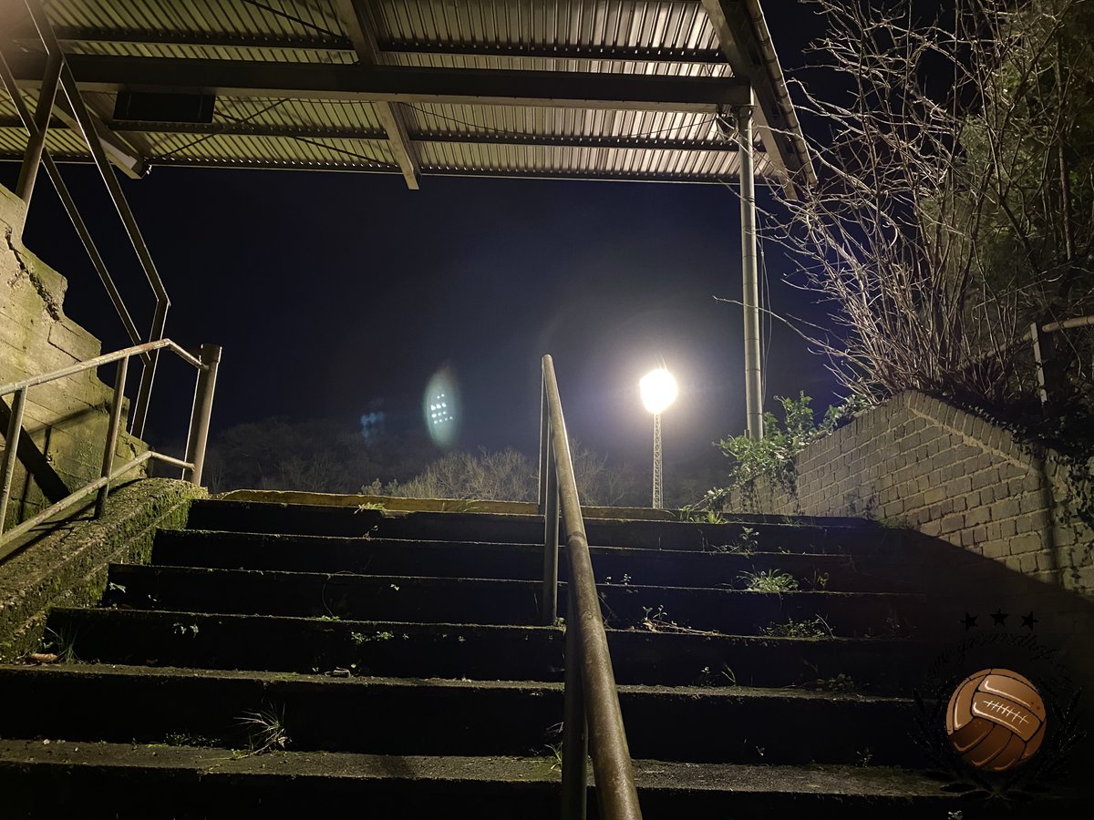 Groundhop_org's tweet image. 📅14/01/23 - 19:30
⚽️ KFC Diest - KFC Zwarte Leeuw
📍 Stedelijk Sportstadion Warande
👨‍👨‍👧‍👧 ± 350 toeschouwers
🏆 3e Klasse VFV B

groundhop.org/2023/02/03/14-…

#KFCDiest #Diest #ZwarteLeeuw #KFCZwarteLeeuw #groundhopping