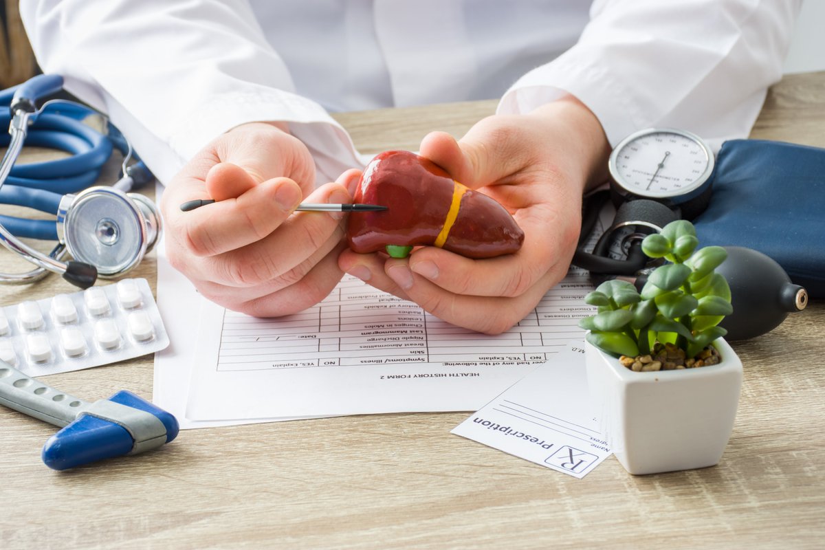 karolinskainst's tweet photo. Blocking the VEGB-B signal pathway prevents the accumulation of fat in the liver and reduces the risk of non-alcoholic fatty liver disease in mice, a KI study in @JHepatology has found. #NAFLD #drugcandidate

https://t.co/cHKe7HcDZI https://t.co/sMS9SxqvI3