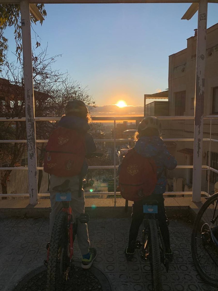 Avui Bicibús a la Font d’en Fargues! 🤩💚 
El bicibús arriba als barris de muntanya de <a href="/bcn_hg/">Horta-Guinardó</a>!

La millor manera d’anar al cole: saludable, sostenible i divertida… i amb súúúper vistes 🌇