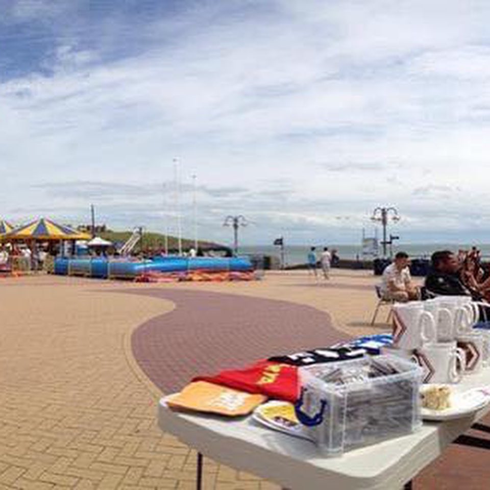 Barrybados's tweet photo. #10YearsOfBarrybados
Summer 2014 & 2015 - The pop up shop at @Marcos_Cafe_ Marco allowed us to trade at the shop for 2 summers & gave me a taste of Barry Island. It was hard graft back then, working 5 days in a week in my normal job then praying for a sunny weekend to set up! https://t.co/VHRi4vzKqk