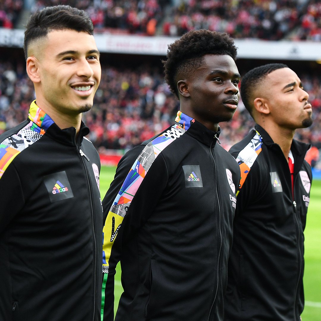 brfootball's tweet photo. Arsenal's young attack is locked in for the future:

▪️ Martinelli (21, 📝 2027)
▪️ Saka (21, in contract talks)
▪️ Ødegaard (24, 📝 2025)
▪️ Jesus (25, 📝 2027)
▪️ Nketiah (23, 📝 2027)
▪️ Smith Rowe (22, 📝 2026)
▪️ Balogun (21, 📝 2025)
▪️ Marquinhos (19, 📝 2026)

✨✨✨ https://t.co/08CPnXcYxN
