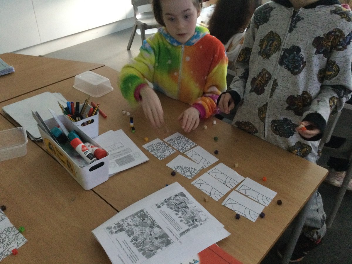 ThamesideSch's tweet photo. #GBFtps enjoyed working out the different table plans and their perimeters from our #NumberDay book, Spaghetti and Meatball for All #Mathstps https://t.co/qG4OVo33tR