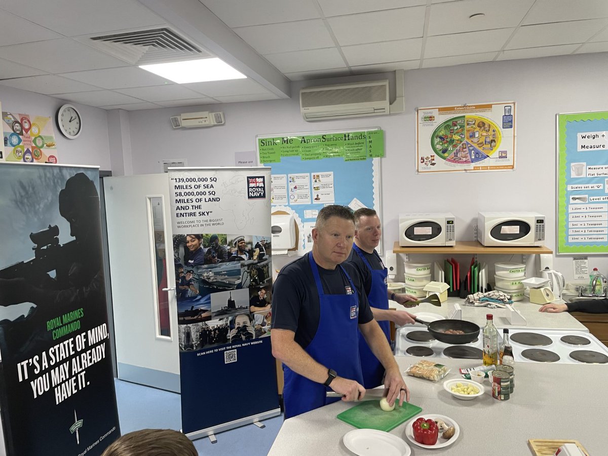 Our S3 hospitality classes were both joined by two members of the Royal Navy's Attract Team. We learned about life in the navy, what it's like at sea and most importantly, how to make a delicious gnocchi and meatball dish! Thanks again! @royalnavy <a href="/RNinScotland/">Royal Navy in Scotland</a>