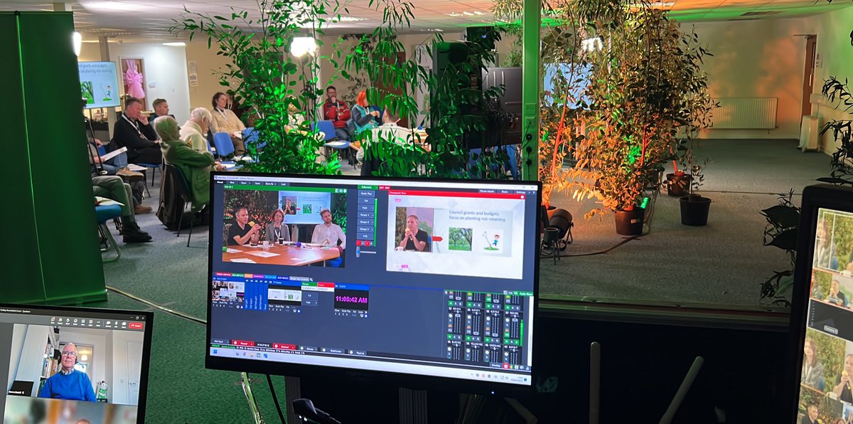 Happy Friday! The team are supporting #TreMaps (@jonathonJGT) today with an exciting “Round Table” broadcast today. Just another day at @CHAOSDigitalUK #KeepItCHAOS 🌴🌳🌲