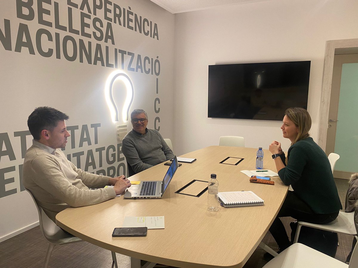 Ahir el #TSCATLleida, la Facultat d’Educació, Psicologia i Treball Social de la <a href="/UniversitatLlei/">Universitat Lleida</a>  i <a href="/ts_agora/">ÀgoraTS</a>  van mantenir una reunió per a començar a amanir l'acte commemoratiu del #DiaMundialdelTreballSocial.

#treballsocial #trabajosocial #DiesMundials #reivindicacio