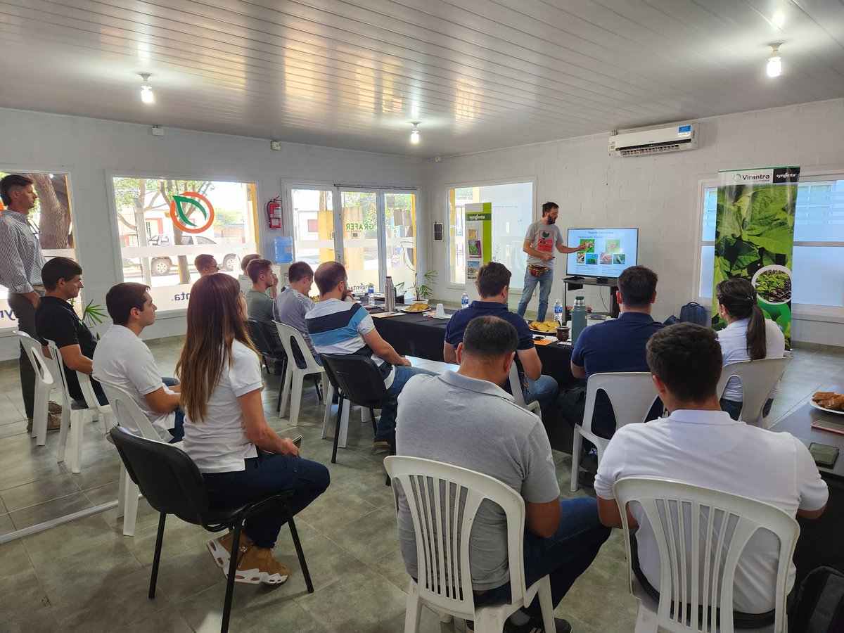 Nestor Matijasevich (@nestorm1971) on Twitter photo Capacitación técnica <a href="/Syngenta_ar/">Syngenta Argentina</a> con <a href="/MartinGalli77/">Martin Galli</a> sobre el manejo de plagas junto a <a href="/grafer_srl/">GRAFER SRL</a> Suardi. Capacitar a clientes es fundamental para lograr un manejo sustentable de los cultivos con nuestros productos <a href="/LuisLopezLima2/">Luis Lopez Lima</a> <a href="/WTeloni/">Walter Teloni</a> <a href="/DiegoZilli6/">Diego Zilli</a> <a href="/Natyschmith/">Natalia Schmithalter</a> <a href="/Gennarus1/">Nicolas Gennaro</a> Capacitación técnica <a href="/Syngenta_ar/">Syngenta Argentina</a> con <a href="/MartinGalli77/">Martin Galli</a> sobre el manejo de plagas junto a <a href="/grafer_srl/">GRAFER SRL</a> Suardi. Capacitar a clientes es fundamental para lograr un manejo sustentable de los cultivos con nuestros productos <a href="/LuisLopezLima2/">Luis Lopez Lima</a> <a href="/WTeloni/">Walter Teloni</a> <a href="/DiegoZilli6/">Diego Zilli</a> <a href="/Natyschmith/">Natalia Schmithalter</a> <a href="/Gennarus1/">Nicolas Gennaro</a>